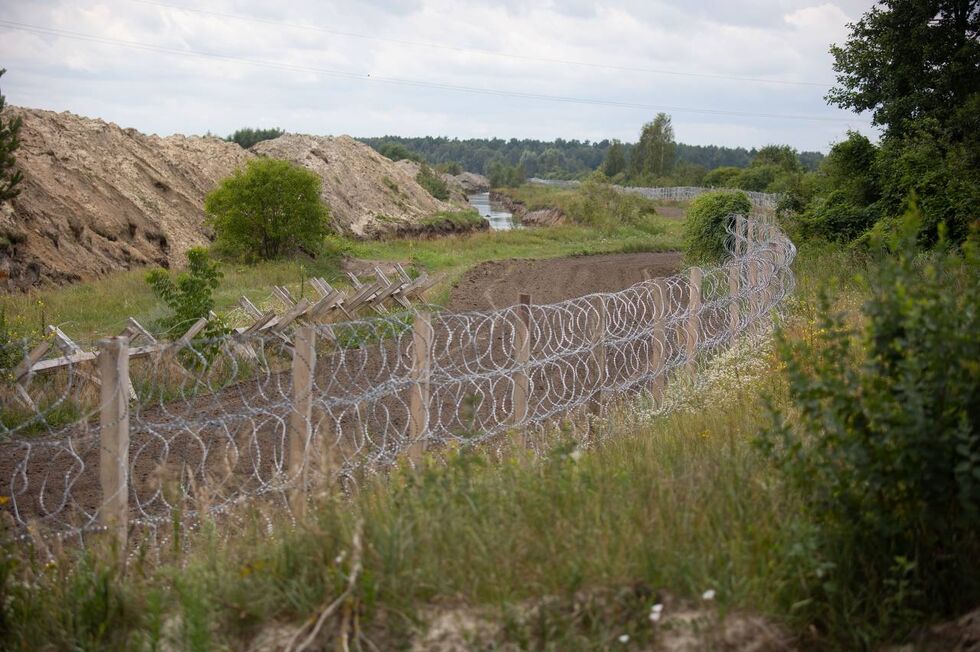 В Офисе президента показали, как выглядят заграждения на границе Украины с Беларусью 4