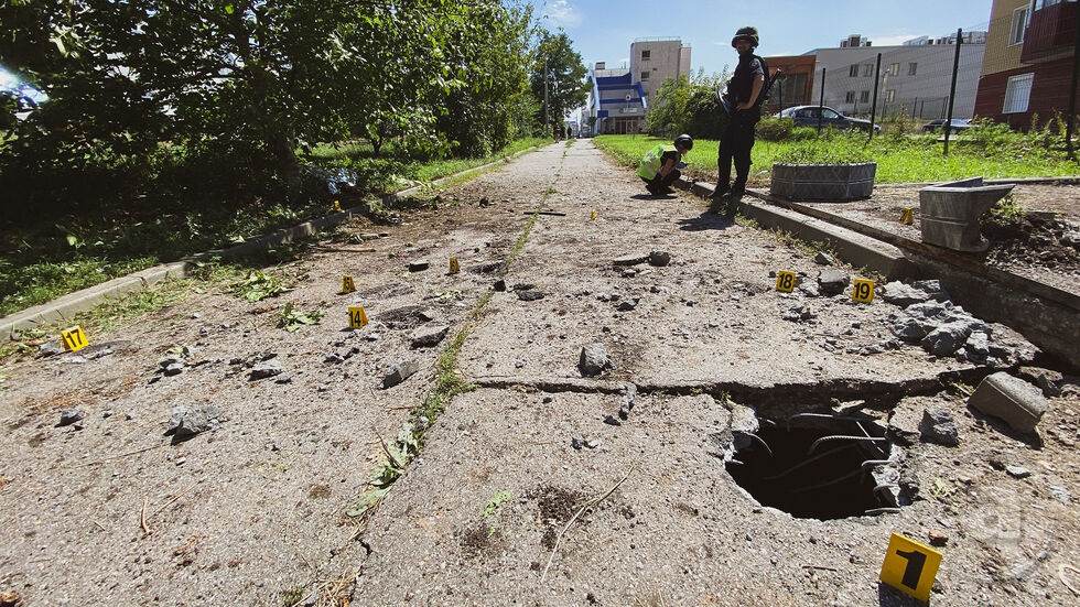 Харьков 8 августа обстреляли из "Ураганов", погиб мужчина. Фоторепортаж 1