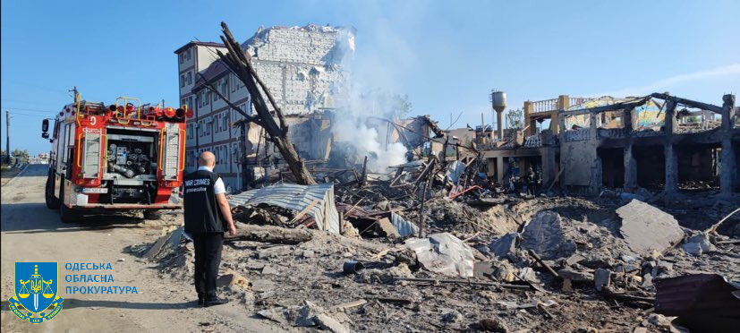 Последствия ракетного удара РФ по Затоке: разрушены базы отдыха и частные дома, ранены четыре человека. Фото, видео 12