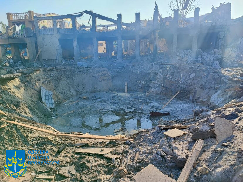 Последствия ракетного удара РФ по Затоке: разрушены базы отдыха и частные дома, ранены четыре человека. Фото, видео 15