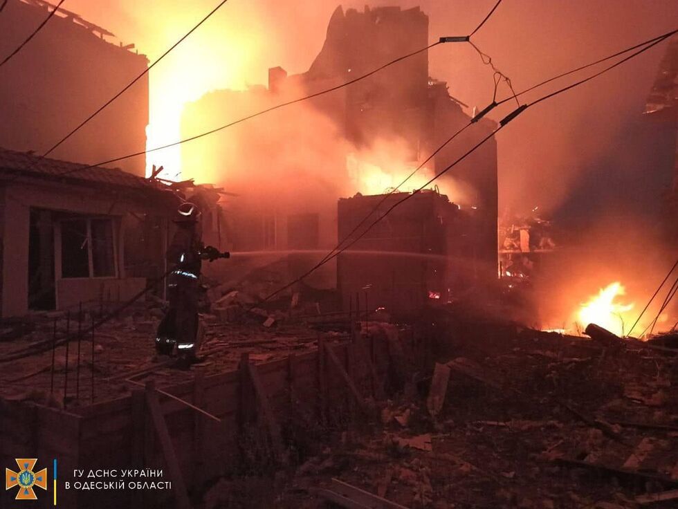 Последствия ракетного удара РФ по Затоке: разрушены базы отдыха и частные дома, ранены четыре человека. Фото, видео 3