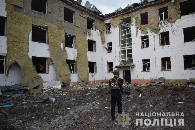 Оккупанты за сутки обстреляли пять городов и сел Донецкой области, били ракетами, артиллерией, РСЗО. Фото 3