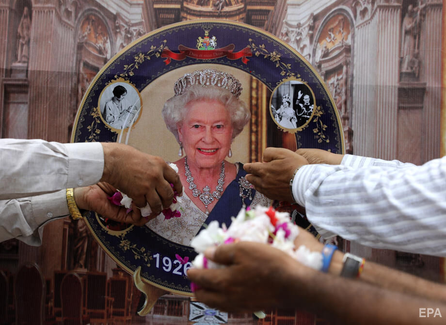 В Лондоне проходят похороны Елизаветы II. Фоторепортаж 8