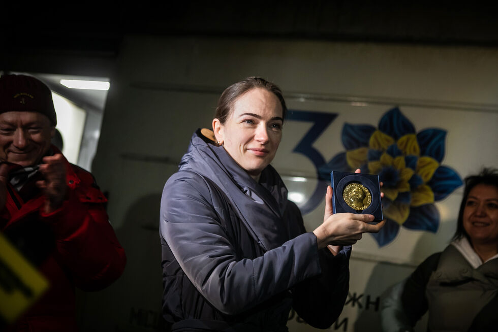 В Україну повернулася правозахисниця з Нобелівською премією миру для української організації. Фоторепортаж 3