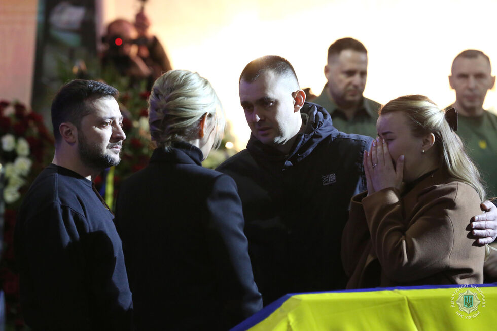 В Киеве состоялась церемония прощания с Монастырским и другими погибшими в авиакатастрофе в Броварах сотрудниками МВД. Фото, видео 1
