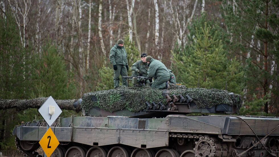У Польщі президент і міністр оборони відвідали навчання українців на танках Leopard. Фоторепортаж 5