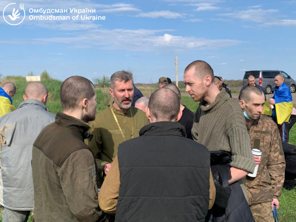 Из плена оккупантов Украина вернула 42 военных и двух гражданских. Фоторепортаж 4