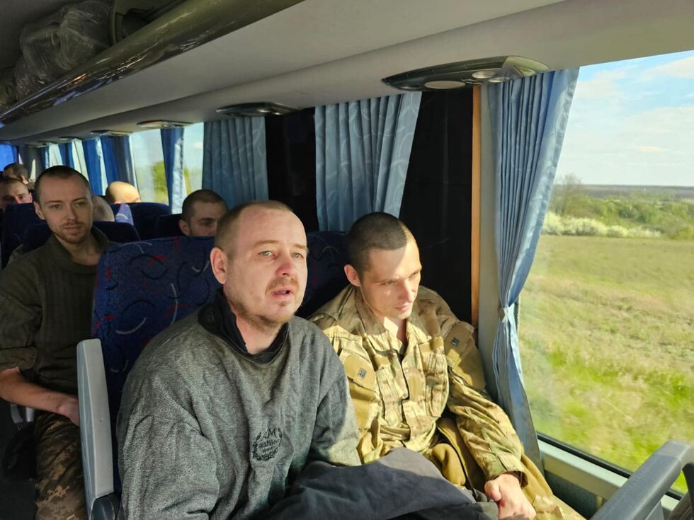 Из плена оккупантов Украина вернула 42 военных и двух гражданских. Фоторепортаж 6