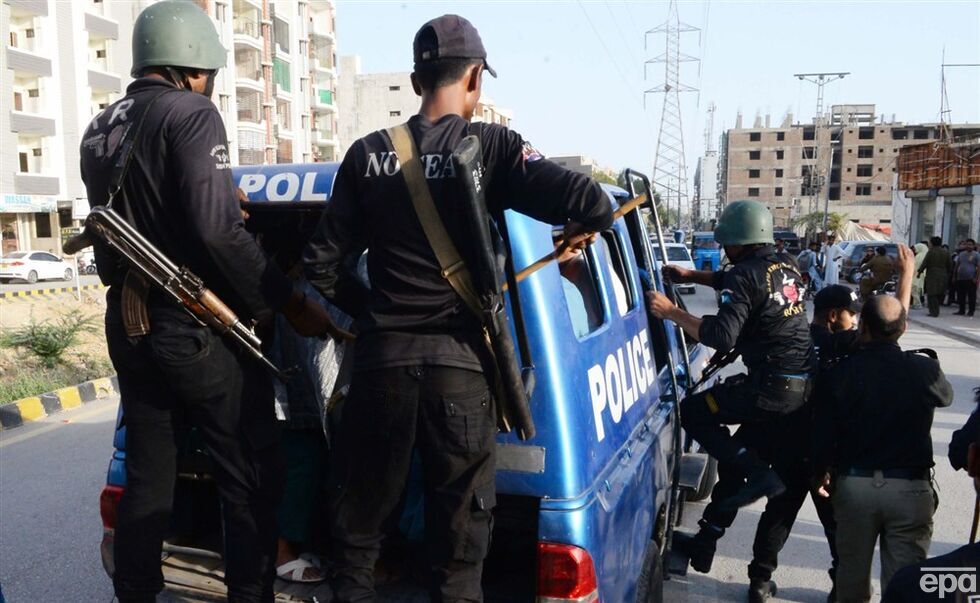 У Пакистані після арешту експрем'єра Хана почалися масові протести. Фоторепортаж 2