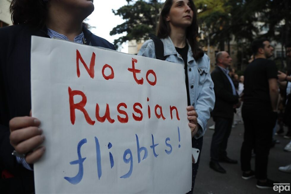 "You are not welcome". В Грузии прошли акции протеста из-за возобновления авиасообщения с Россией. Фоторепортаж 2