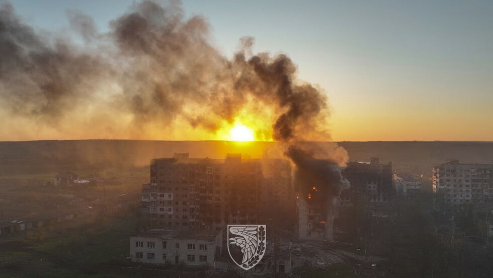 "Как гибнет город". Украинские военные показали кадры разрушенного Бахмута с беспилотника. Фоторепортаж 1