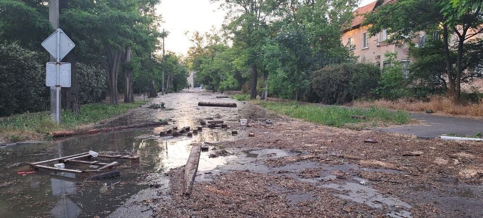 На юге Украины под воду уходят города и села после подрыва оккупантами Каховской ГЭС. Фоторепортаж 21