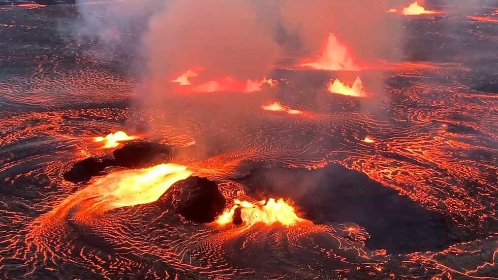 На Гавайях начал извергаться вулкан Килауэа. Фоторепортаж 1