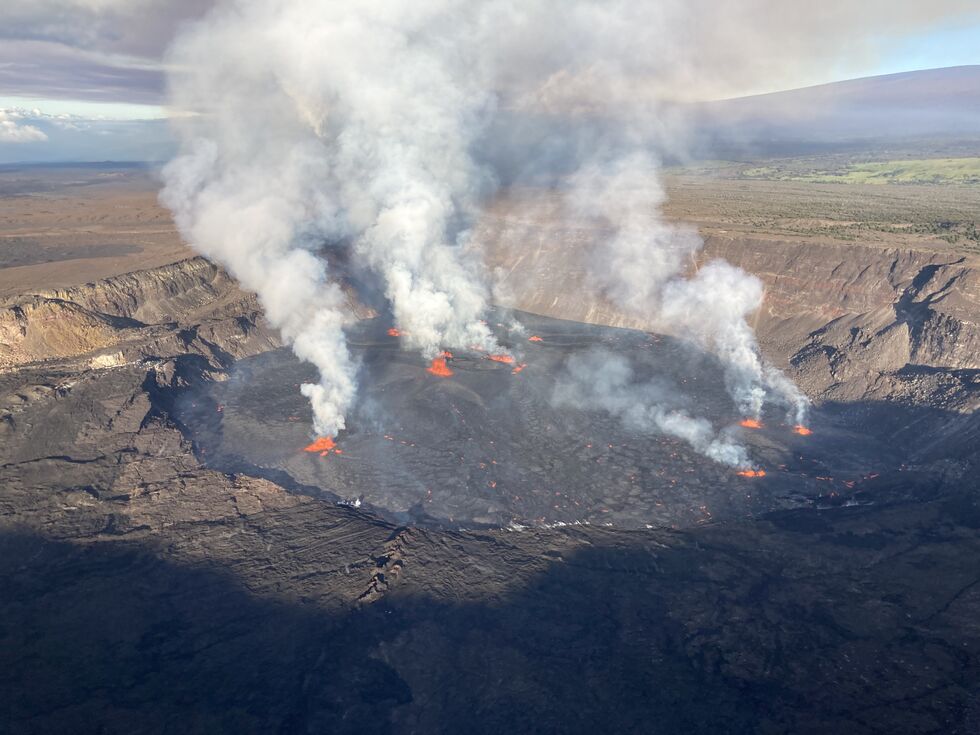 На Гавайях начал извергаться вулкан Килауэа. Фоторепортаж 3