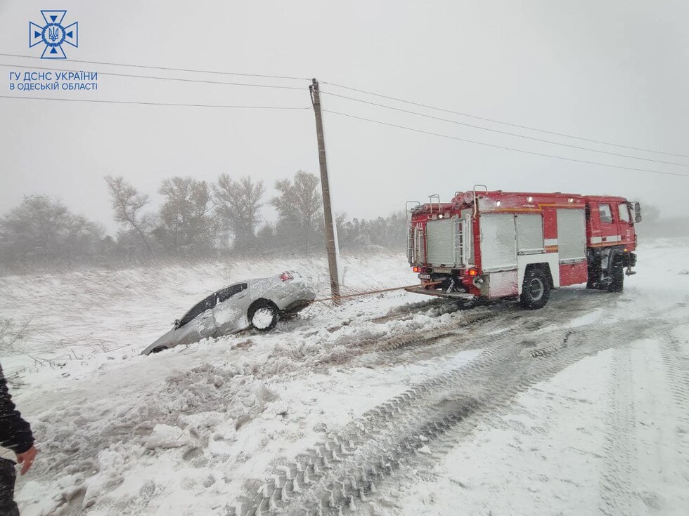 Південь України накрив сніговий шторм. Фоторепортаж 1