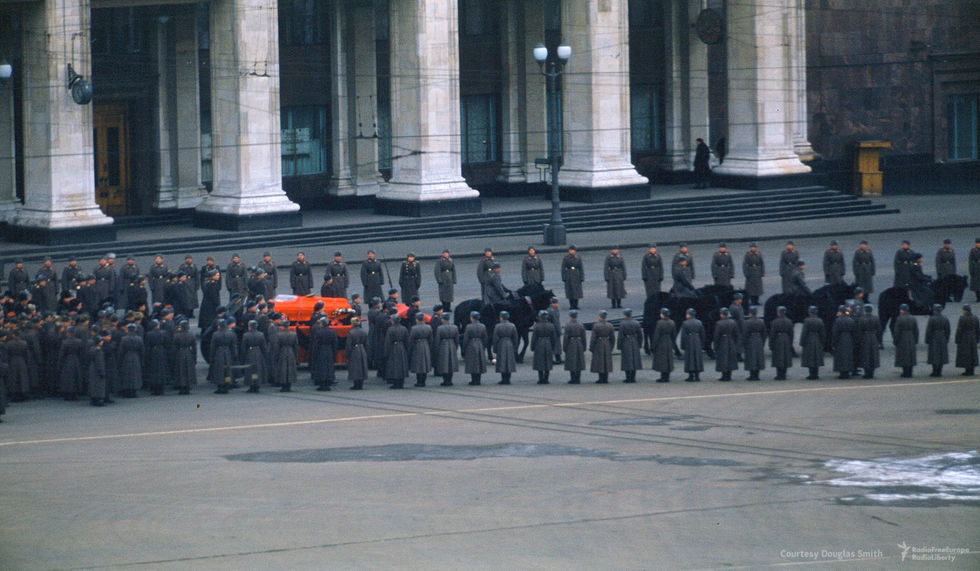"Радио Свобода" оприлюднило унікальні знімки з похорону Сталіна. Фоторепортаж 8