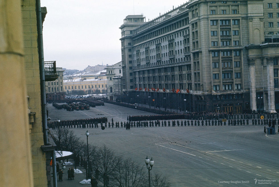 "Радио Свобода" оприлюднило унікальні знімки з похорону Сталіна. Фоторепортаж 9