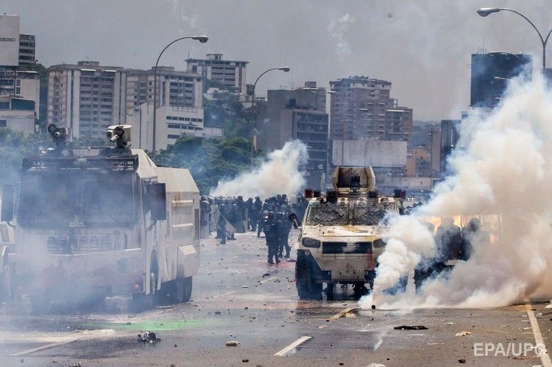 Протесты в Венесуэле продолжаются. Фоторепортаж 5