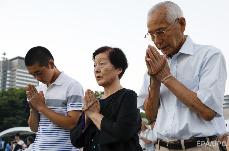 В Японии почтили память жертв бомбардировки Хиросимы. Фоторепортаж / ГОРДОН