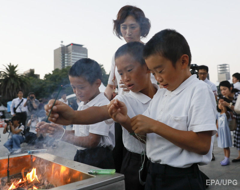 В Японии почтили память жертв бомбардировки Хиросимы. Фоторепортаж / ГОРДОН