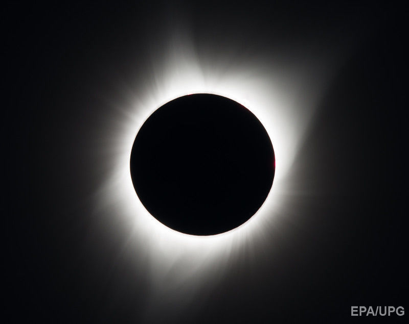 ﻿У 14 американських штатах спостерігали повне сонячне затемнення. Фоторепортаж 10
