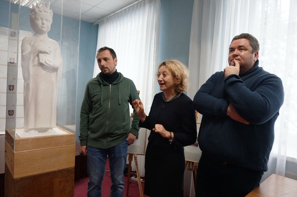У Вишгороді з'явилася скульптура Анни Ярославни. Фоторепортаж 3