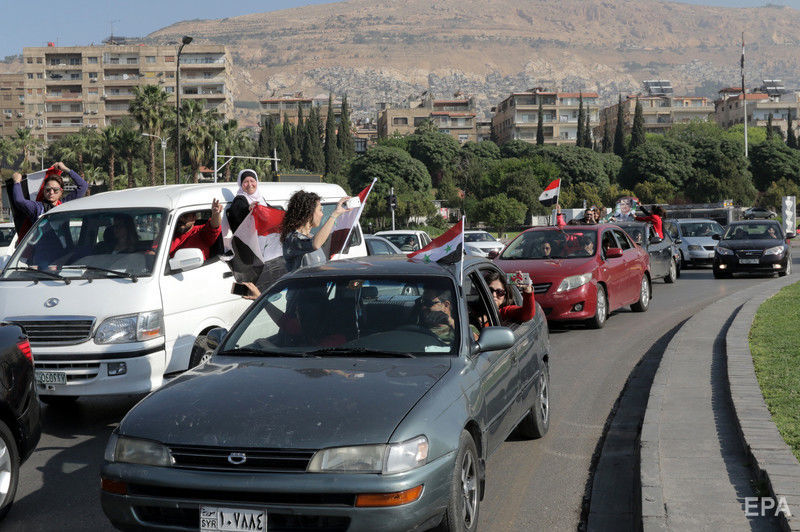 Авиаудары США и союзников по Сирии: жители Дамаска вышли на митинг в поддержку Асада. Фоторепортаж 1