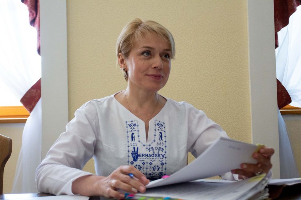 В День вышиванки украинские политики пришли на работу в национальной одежде. Фоторепортаж 1