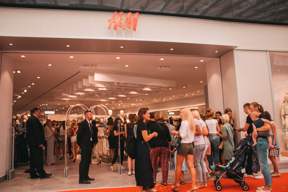 В Украине открылся первый магазин H&M. Фоторепортаж 1