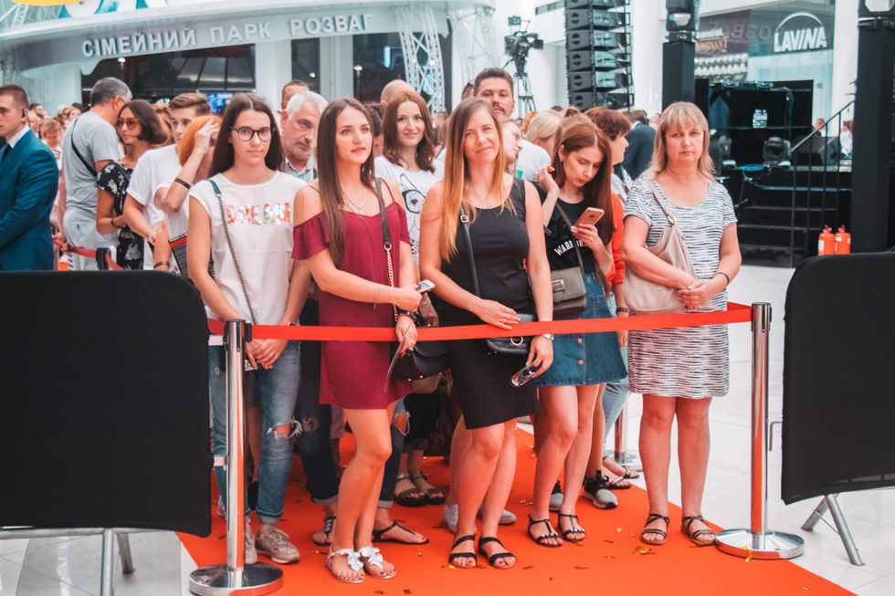 В Украине открылся первый магазин H&M. Фоторепортаж 6
