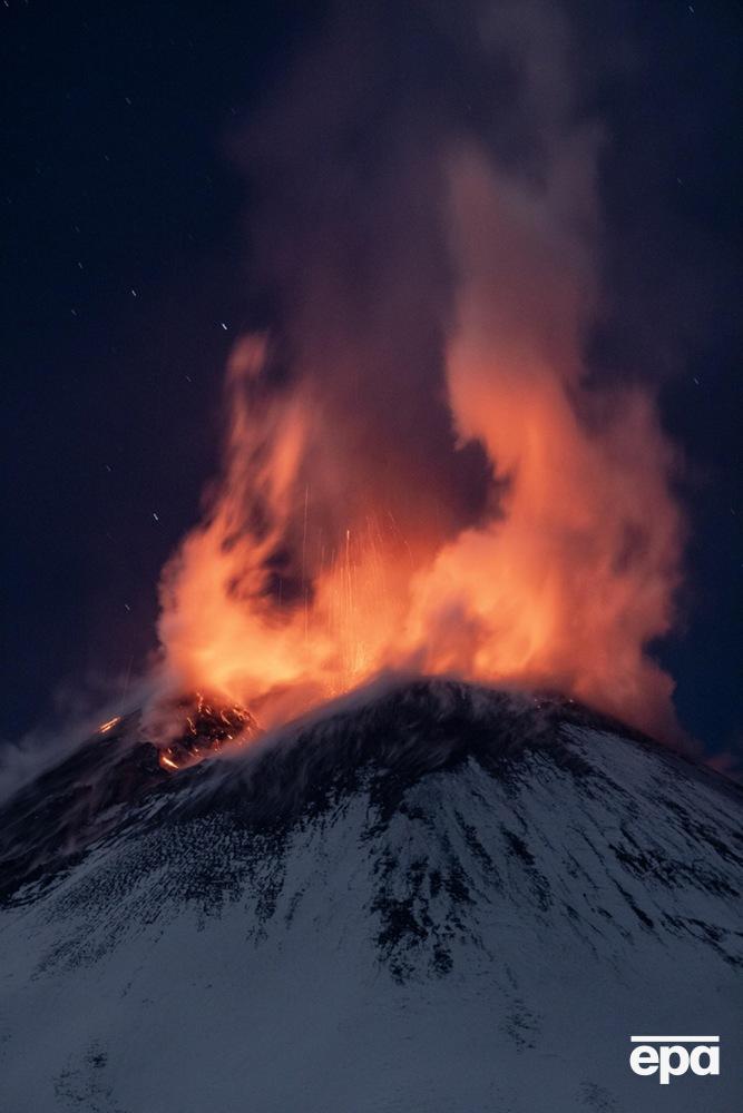 На Сицилії активізувався вулкан Етна. Фоторепортаж 1