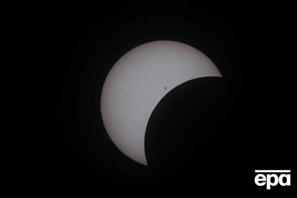 NASA опубликовало видео полного солнечного затмения, которое видели в Мексике и США 1