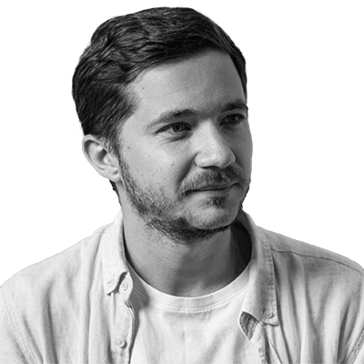 Олег Саакян