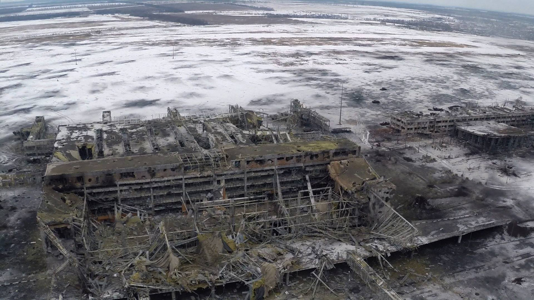 Аэропорт Донецка: уничтожить за 242 дня